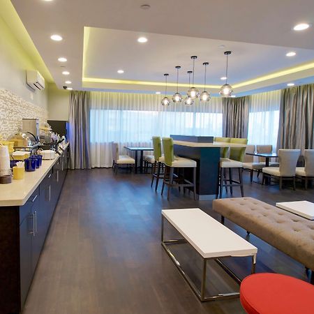 Days Inn & Suites By Wyndham Port Arthur Buitenkant foto