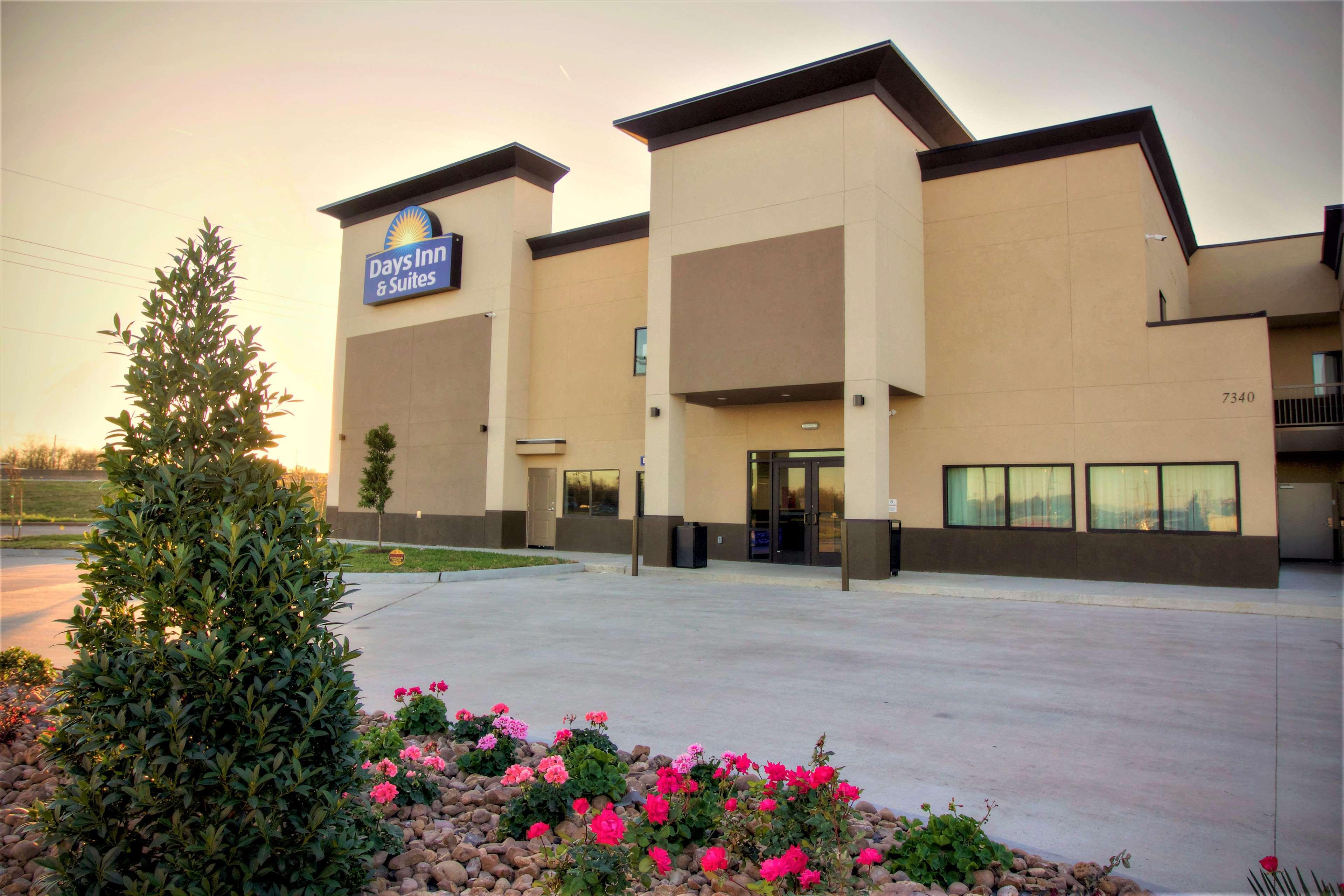 Days Inn & Suites By Wyndham Port Arthur Buitenkant foto