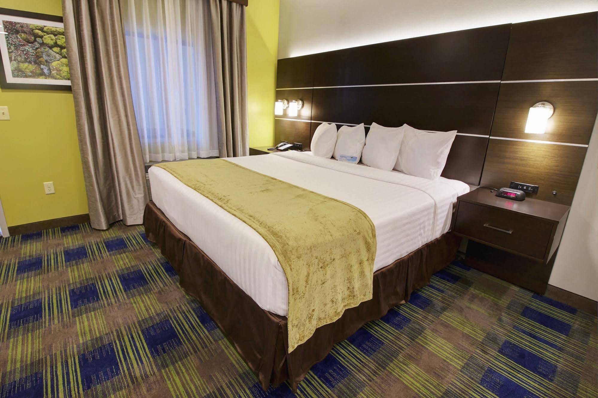 Days Inn & Suites By Wyndham Port Arthur Buitenkant foto